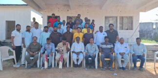 Cricket match between police and journalists